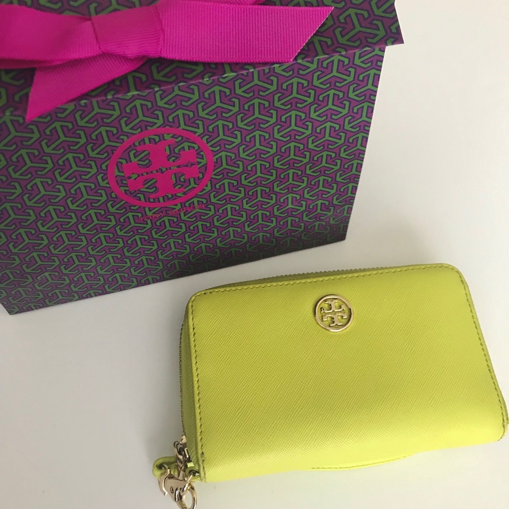 Tory Burch Robinson Smartphone Wallet